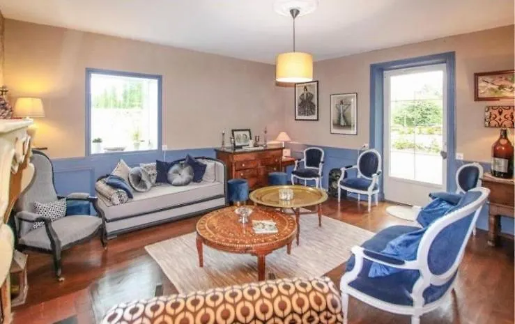 Вилла 99 Maison Des Merles Briennon
